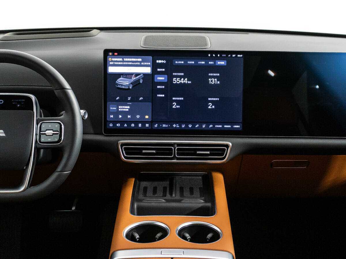 LiXiang L7 2024 года с пробегом. Фото: #12