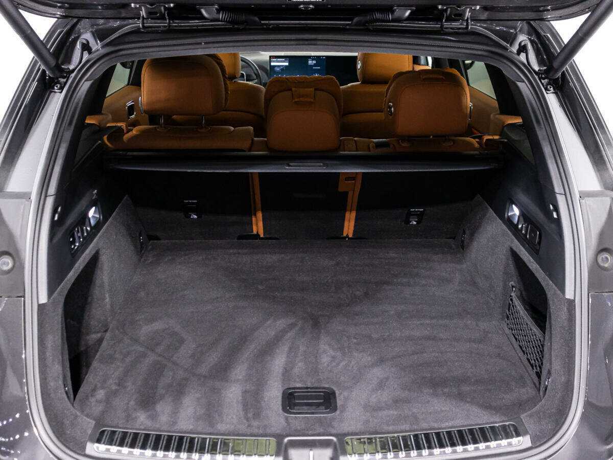 LiXiang L7 2024 года с пробегом. Фото: #13