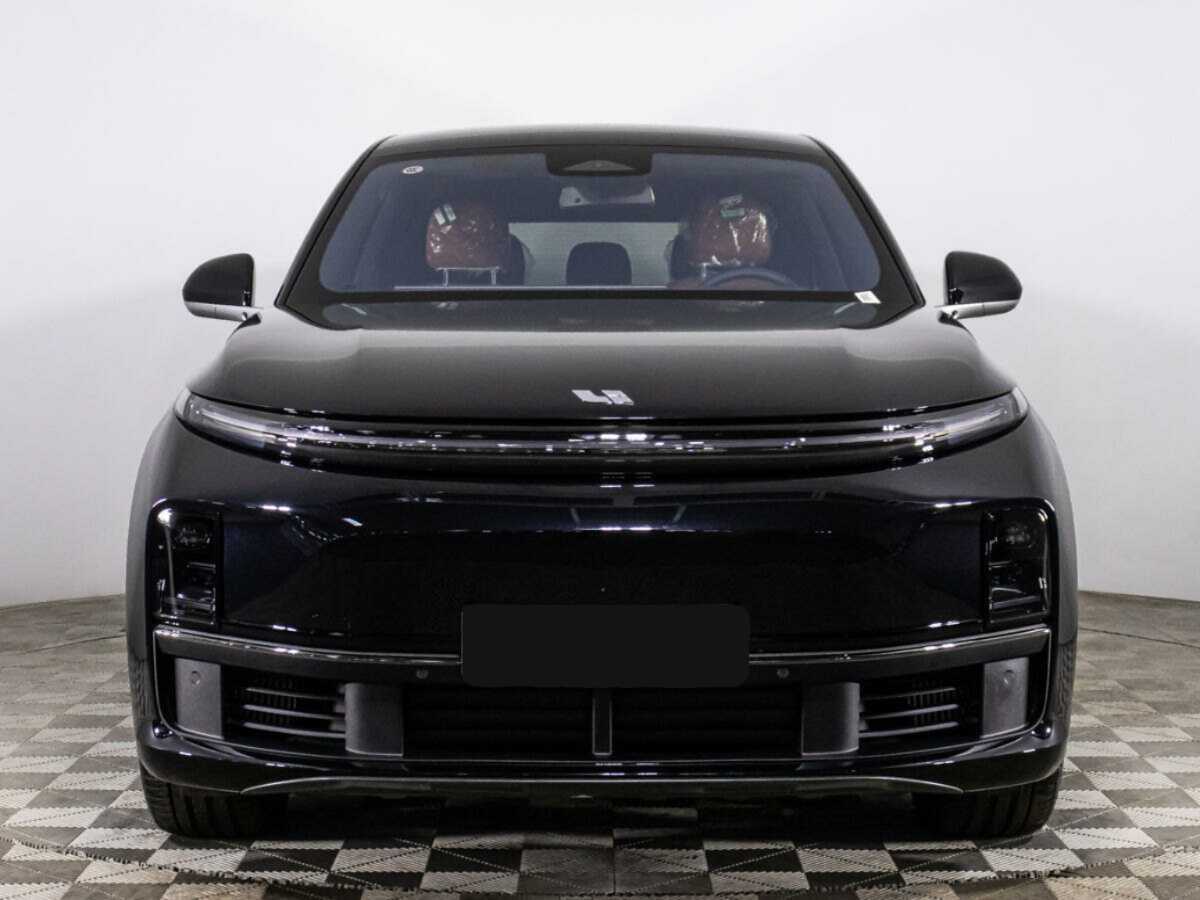 LiXiang L7 2024 года с пробегом. Фото: #1