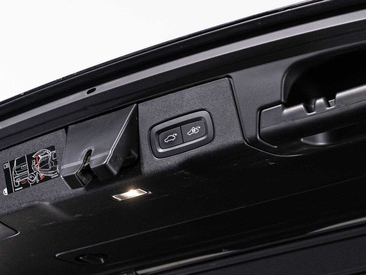 Volvo XC60 2019 года с пробегом. Фото: #14