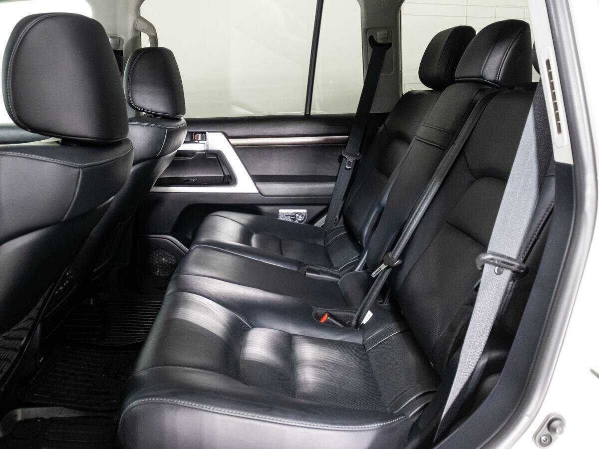 Toyota Land Cruiser 2015 года с пробегом. Фото: #9