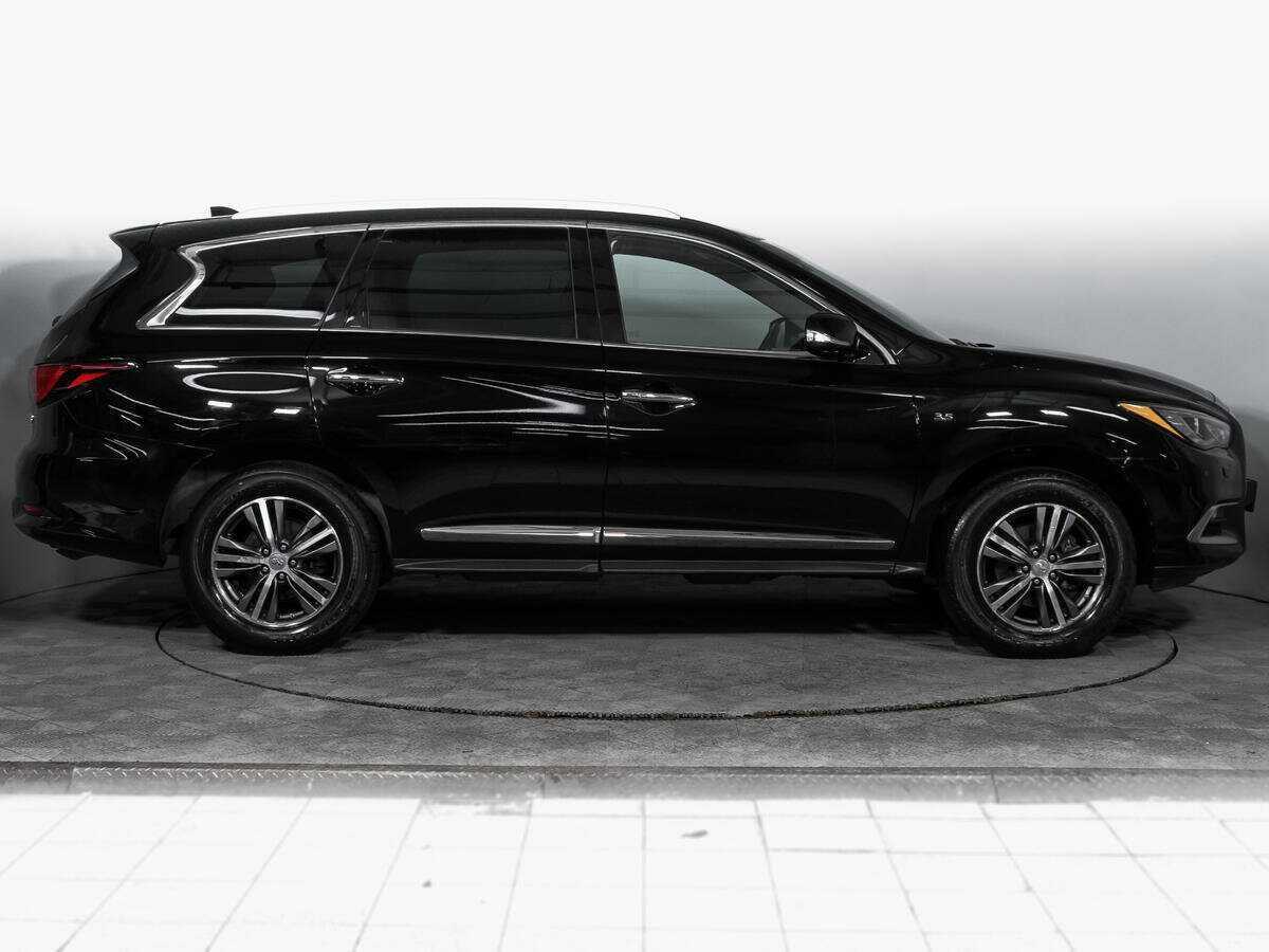 Infiniti QX60 2016 года с пробегом. Фото: #3