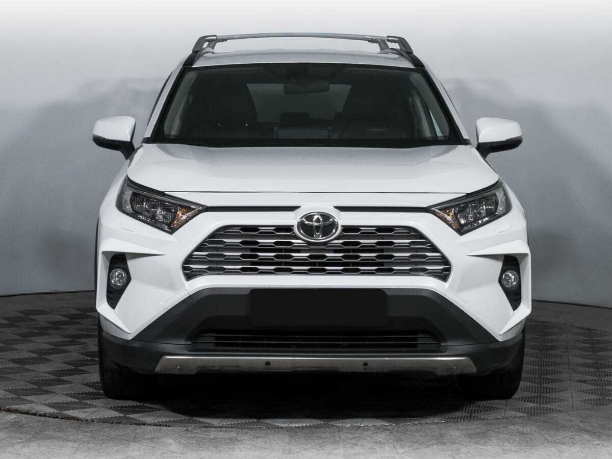 Toyota RAV4 2020 года с пробегом. Фото: #1