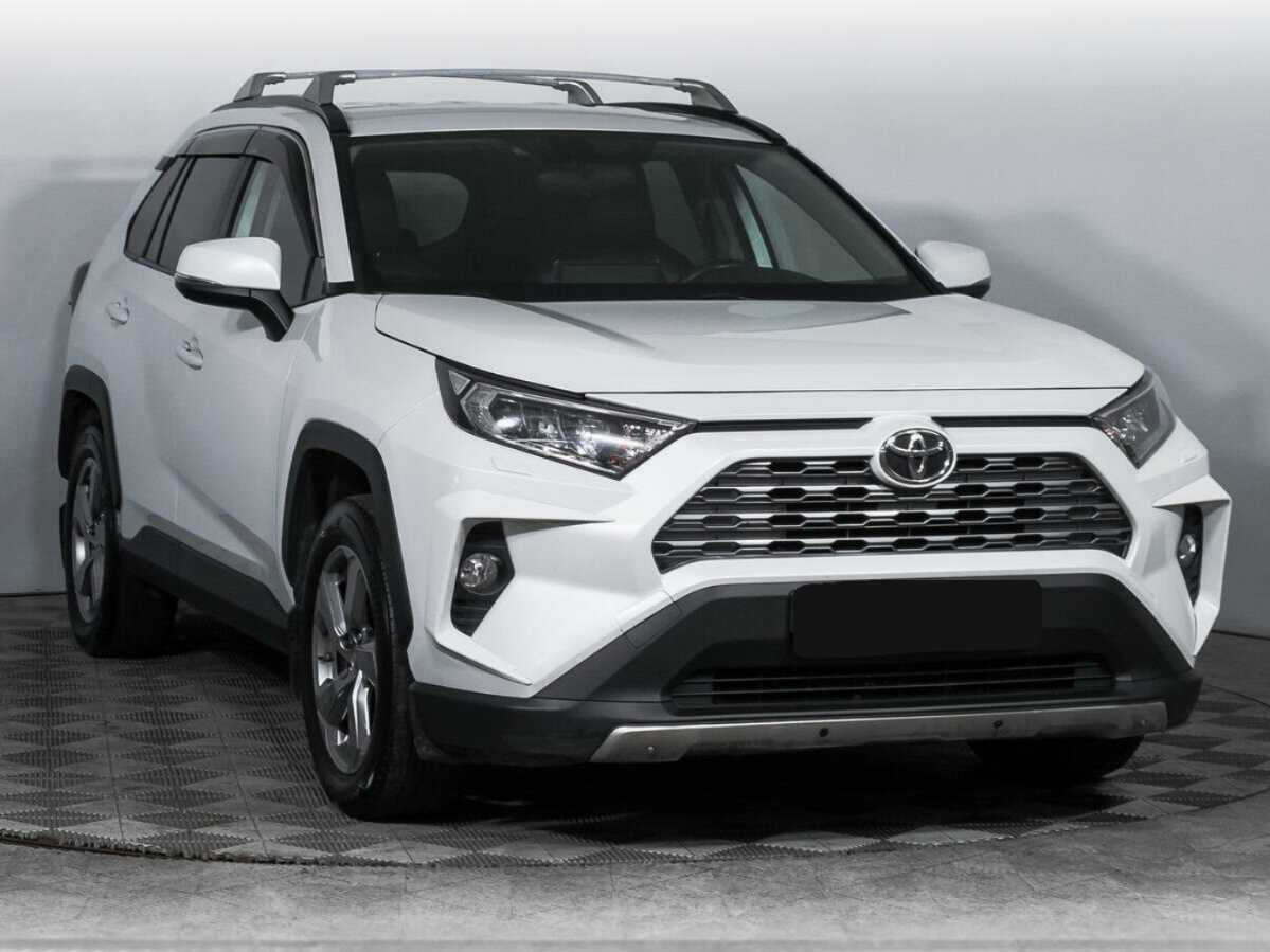 Toyota RAV4 2020 года с пробегом. Фото: #2