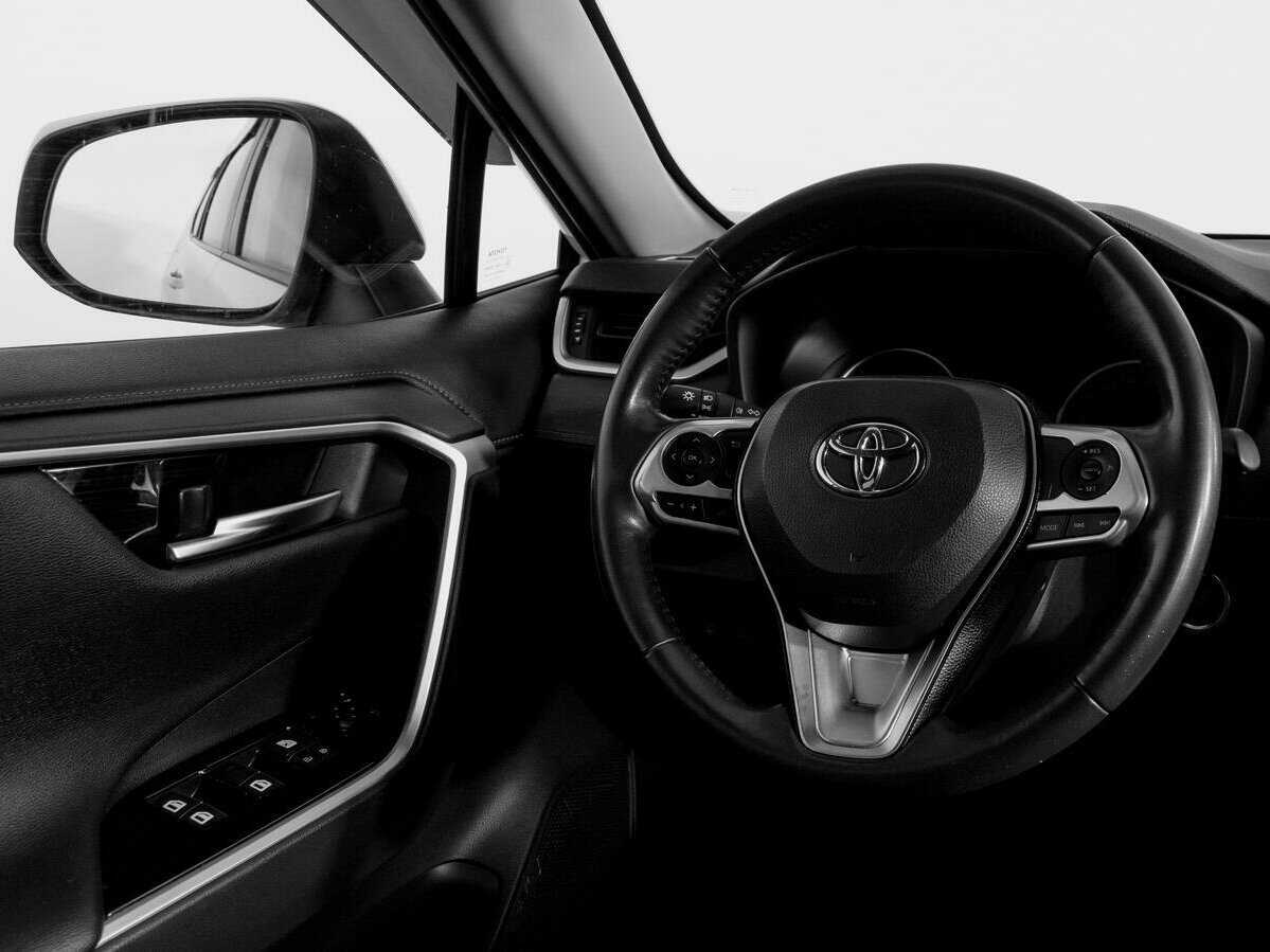 Toyota RAV4 2020 года с пробегом. Фото: #12