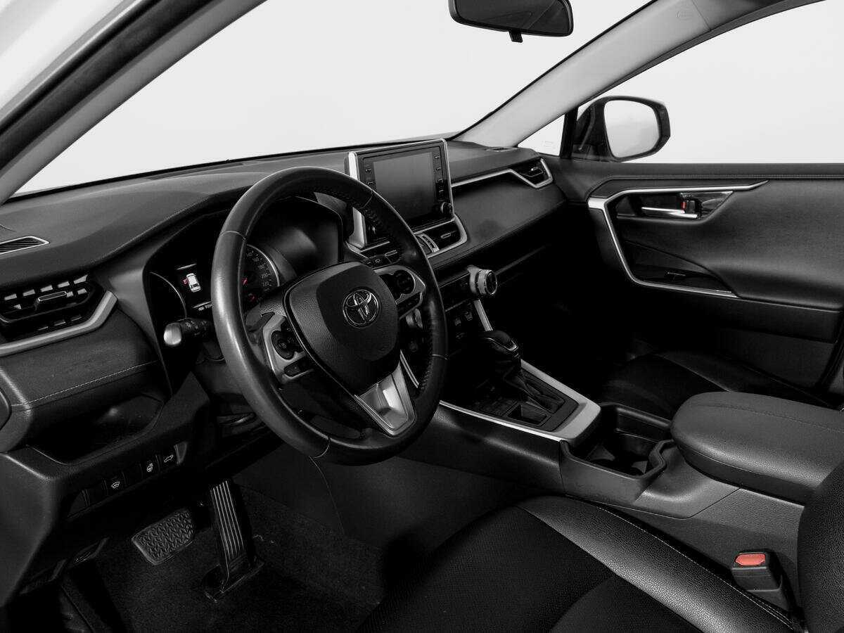 Toyota RAV4 2020 года с пробегом. Фото: #13