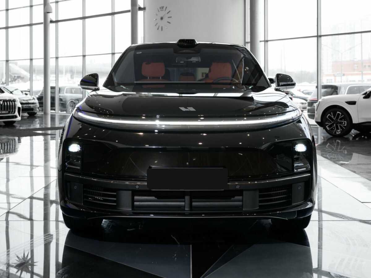 LiXiang L7 2024 года с пробегом. Фото: #1