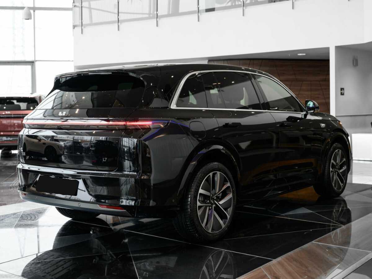 LiXiang L7 2024 года с пробегом. Фото: #3