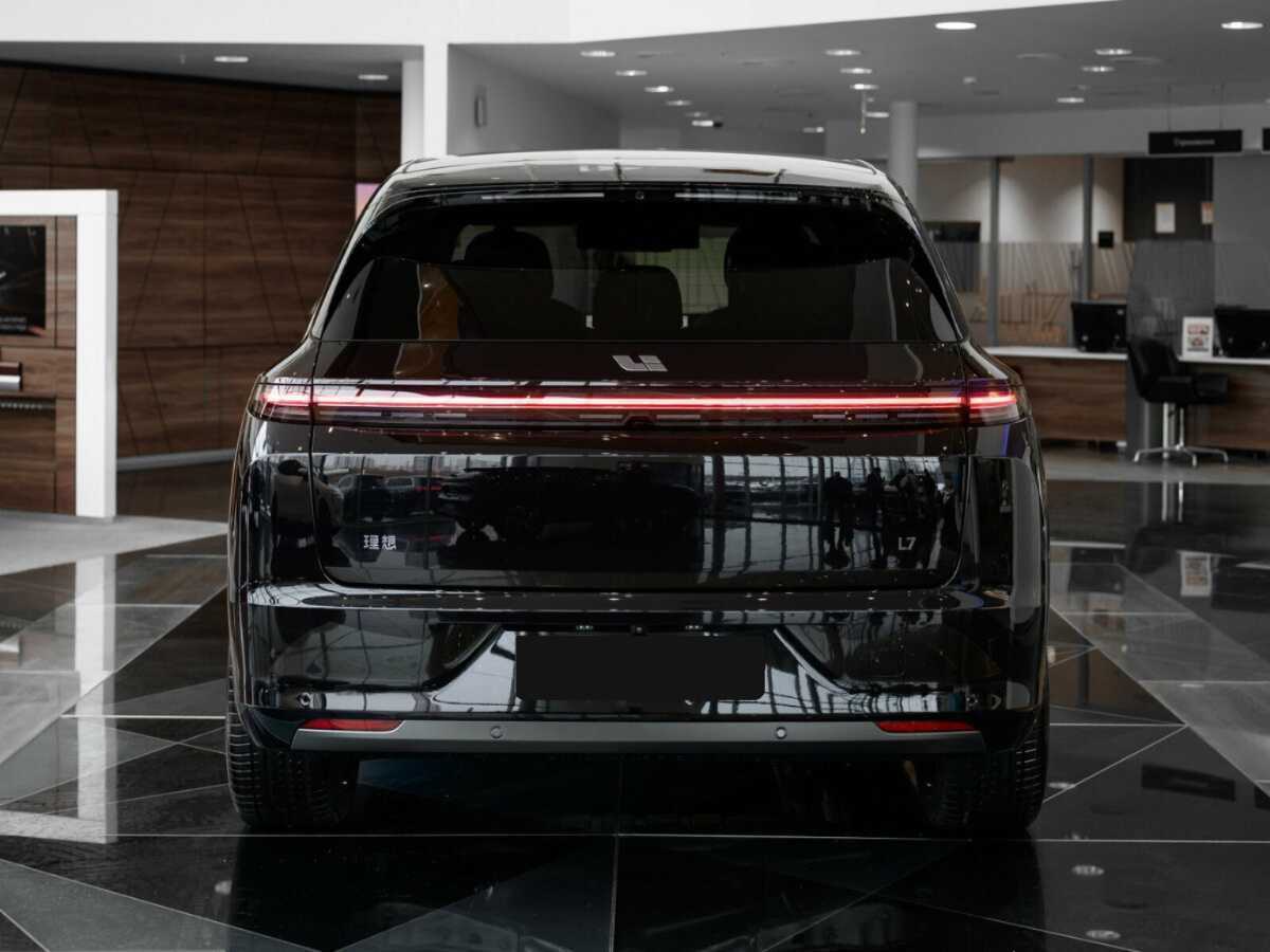 LiXiang L7 2024 года с пробегом. Фото: #4