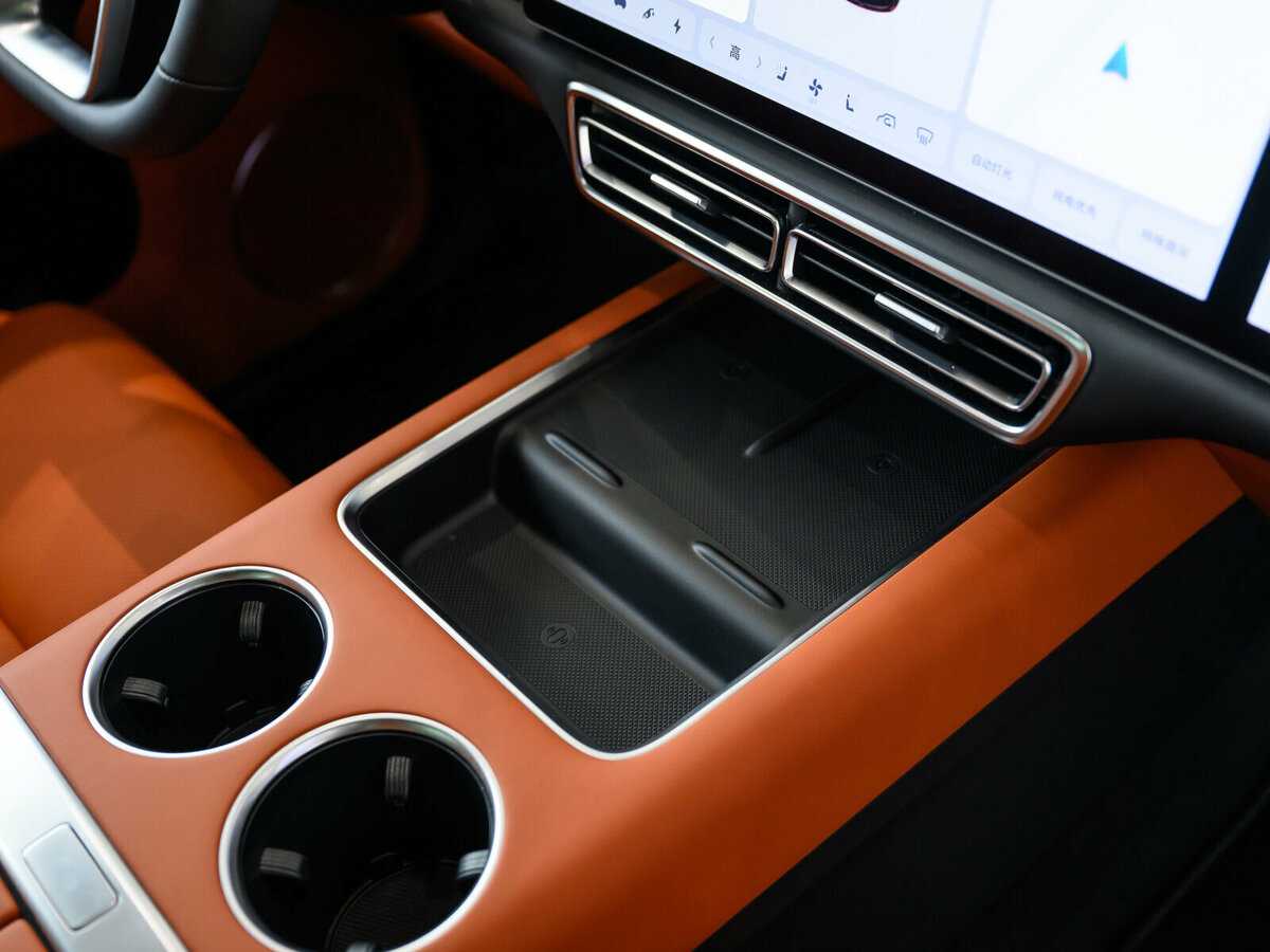 LiXiang L7 2024 года с пробегом. Фото: #13