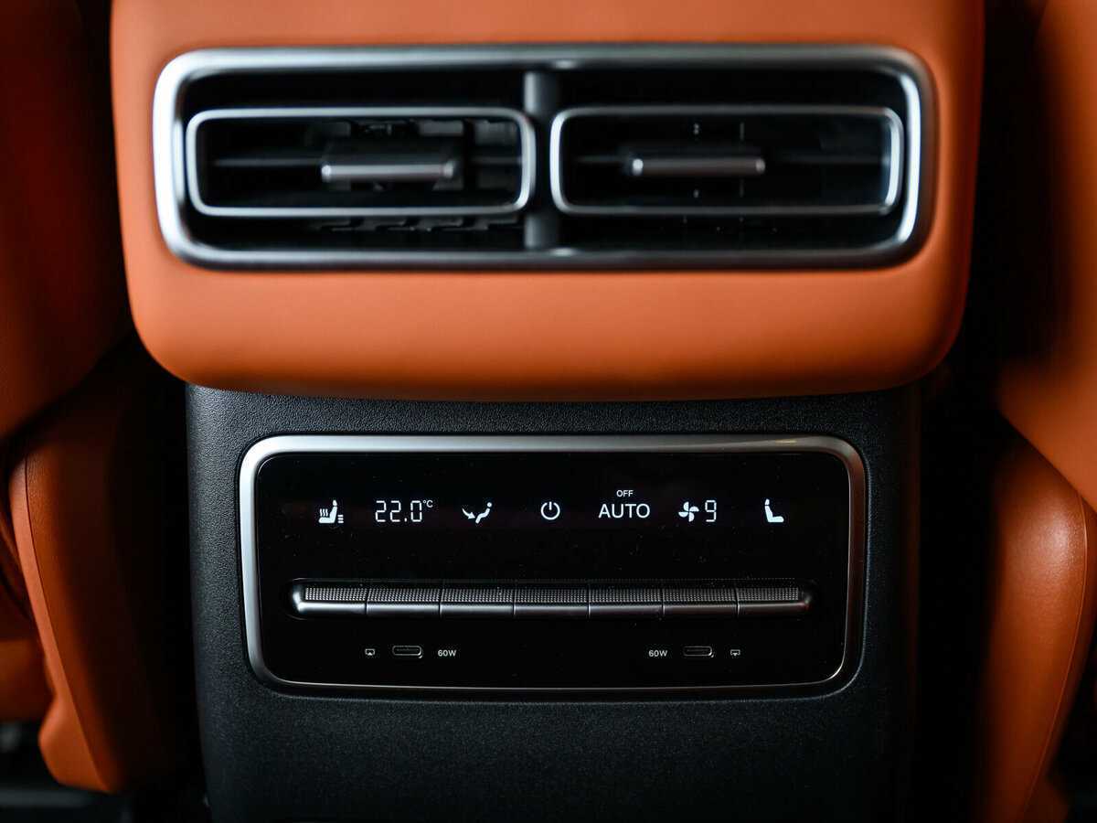 LiXiang L7 2024 года с пробегом. Фото: #21