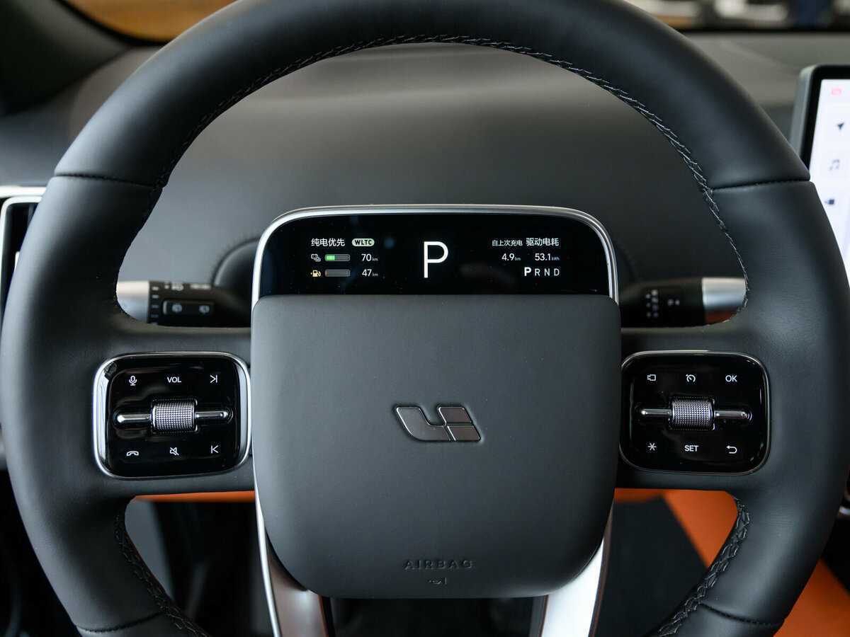 LiXiang L7 2024 года с пробегом. Фото: #22