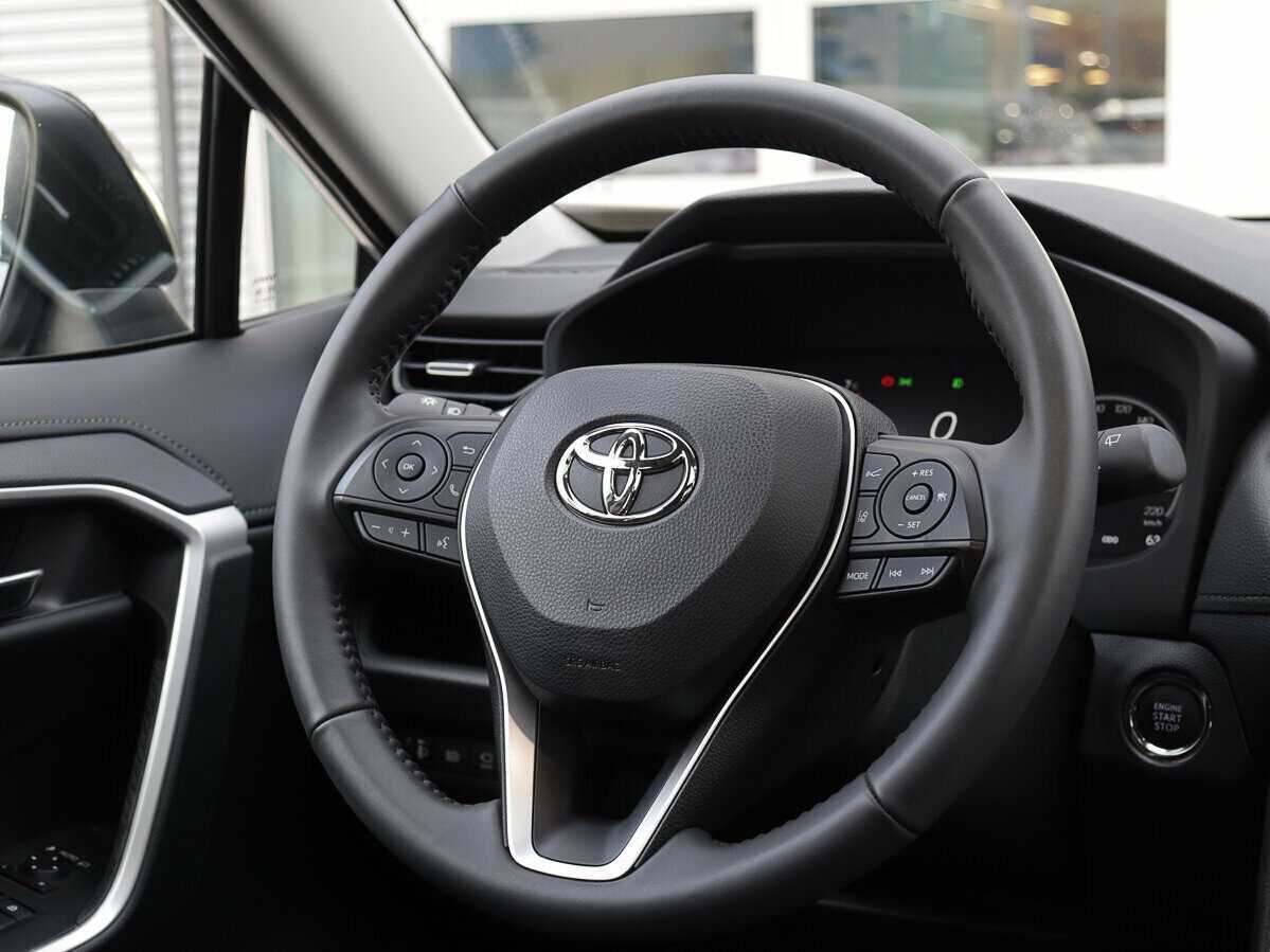 Toyota RAV4 2024 года с пробегом. Фото: #8