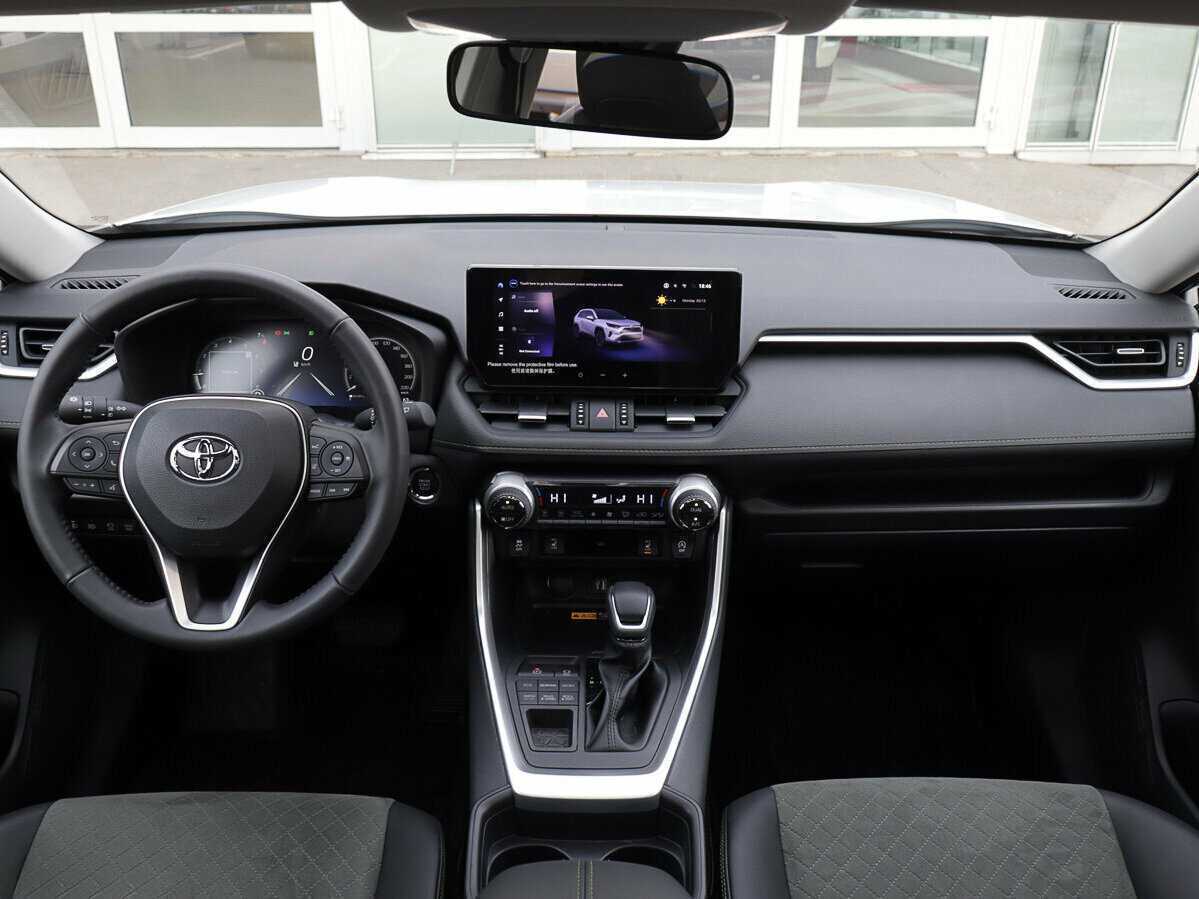 Toyota RAV4 2024 года с пробегом. Фото: #13