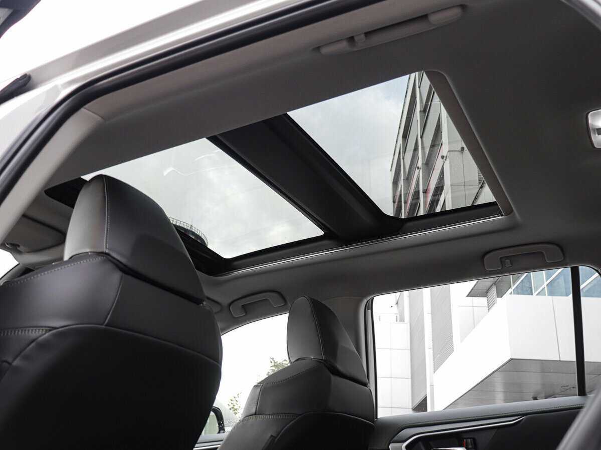 Toyota RAV4 2024 года с пробегом. Фото: #16