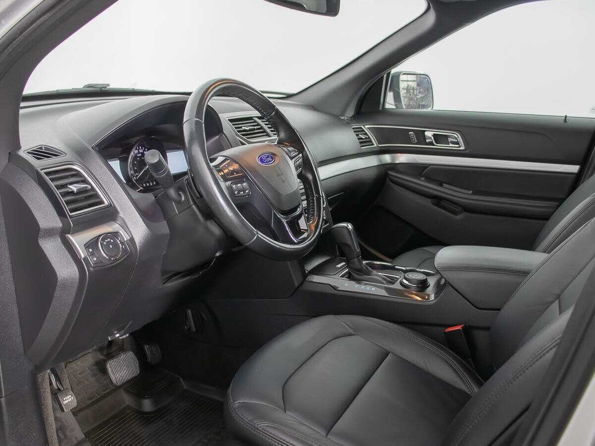 Ford Explorer 2017 года с пробегом. Фото: #11