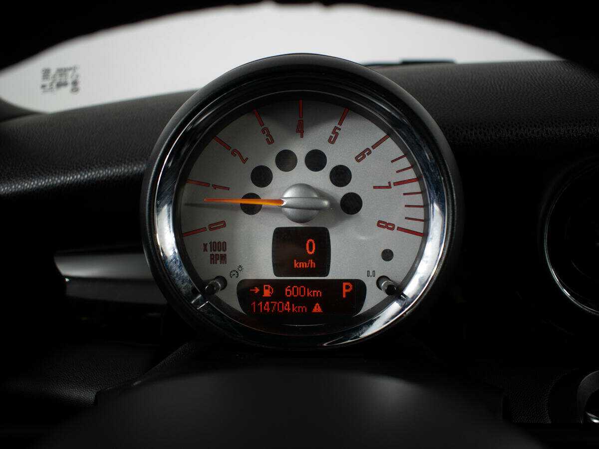 Mini Hatch 2012 года с пробегом. Фото: #9