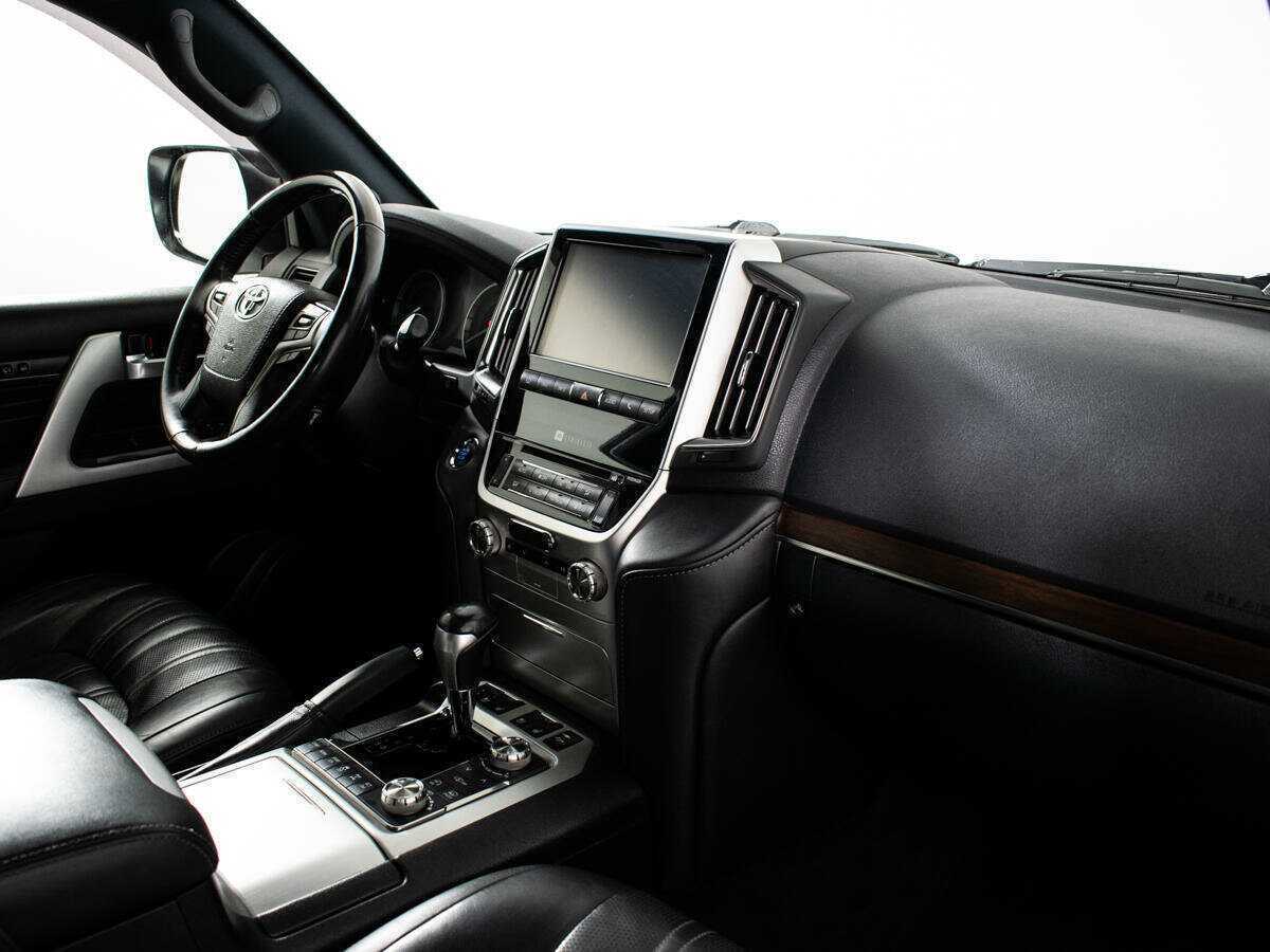 Toyota Land Cruiser 2019 года с пробегом. Фото: #6