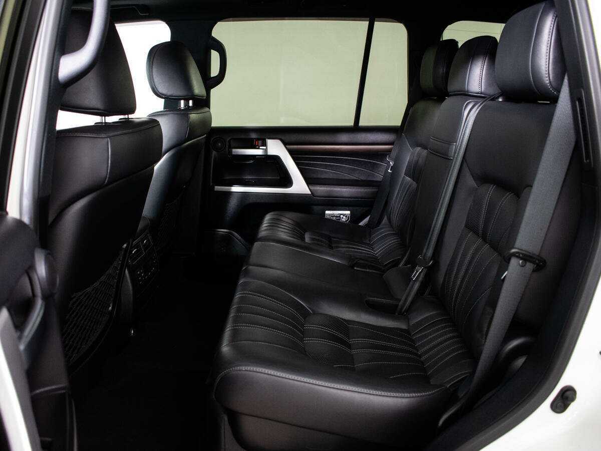 Toyota Land Cruiser 2019 года с пробегом. Фото: #7