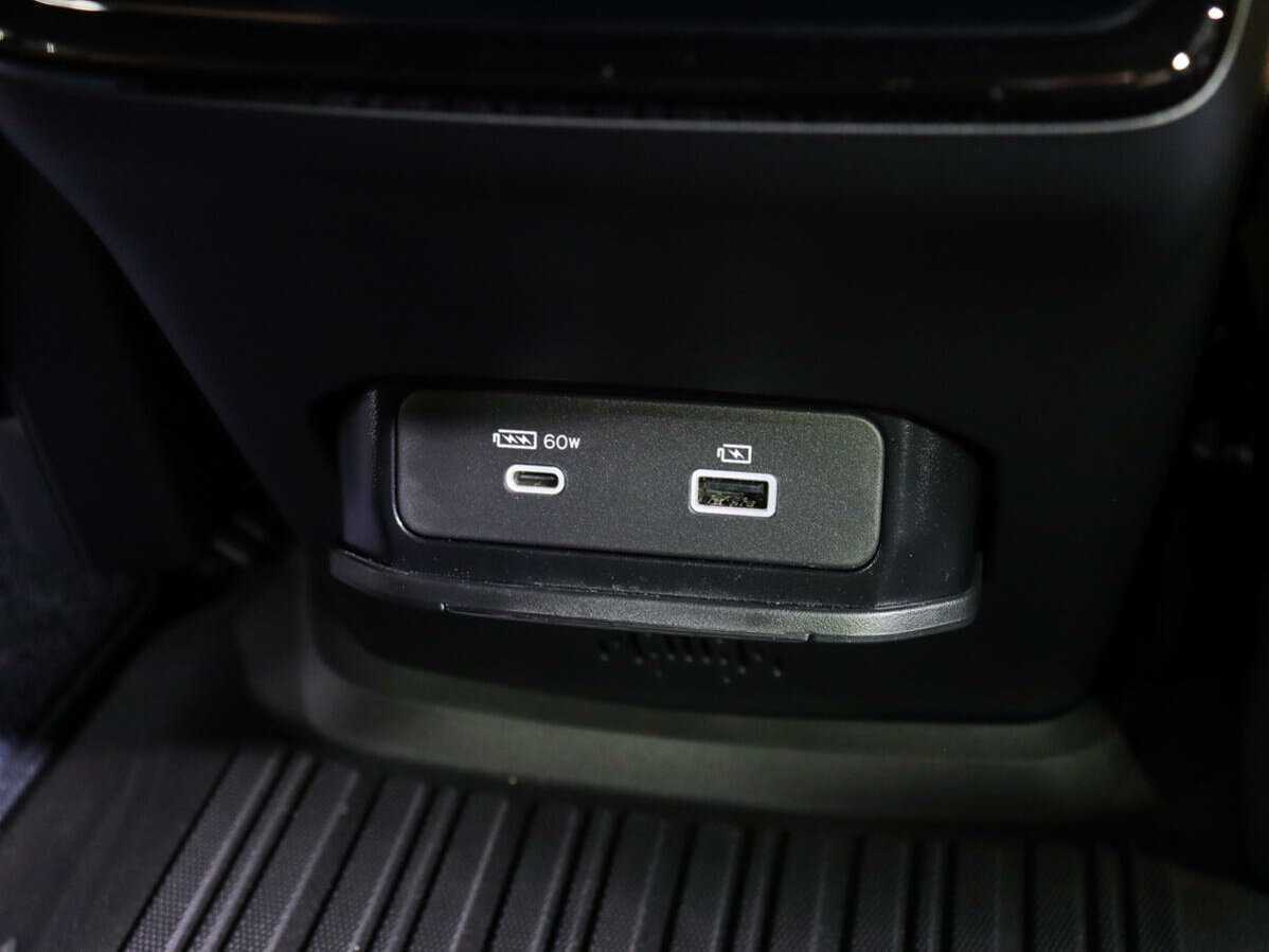 Zeekr 001 2023 года с пробегом. Фото: #13