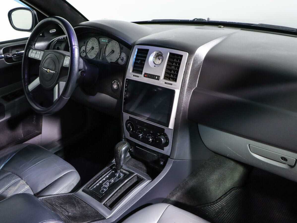 Chrysler 300C 2005 года с пробегом. Фото: #6