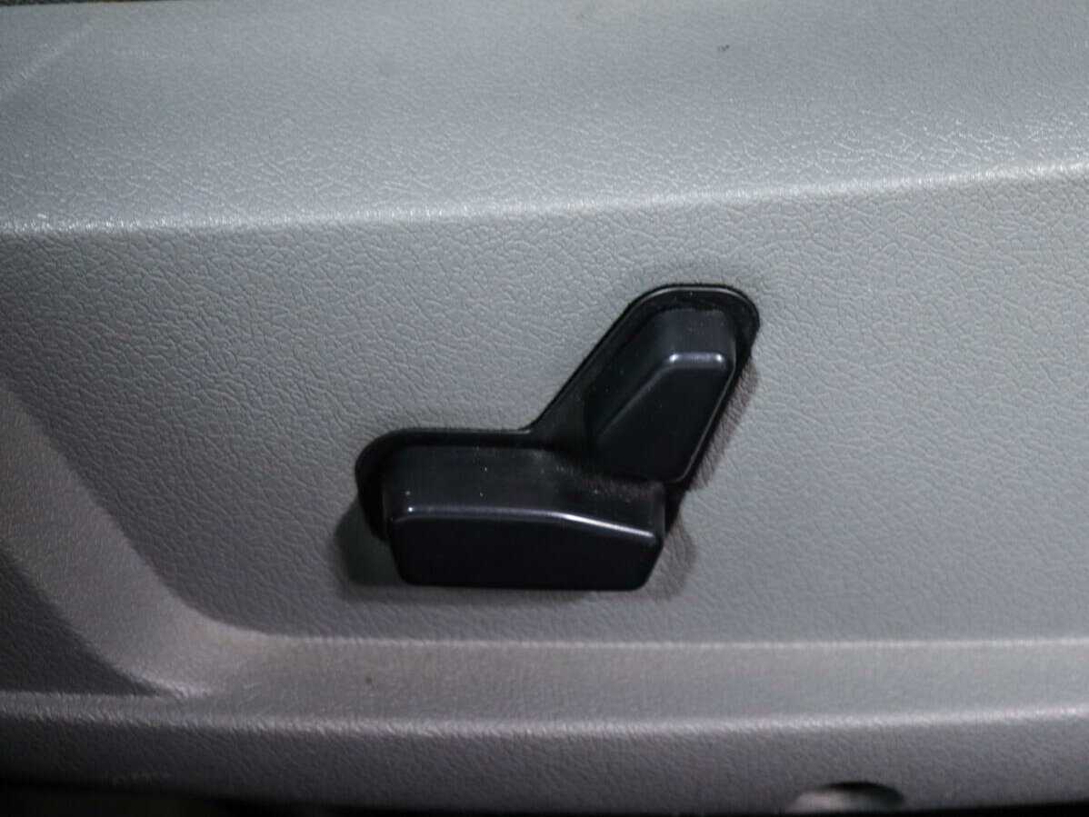 Chrysler 300C 2005 года с пробегом. Фото: #12