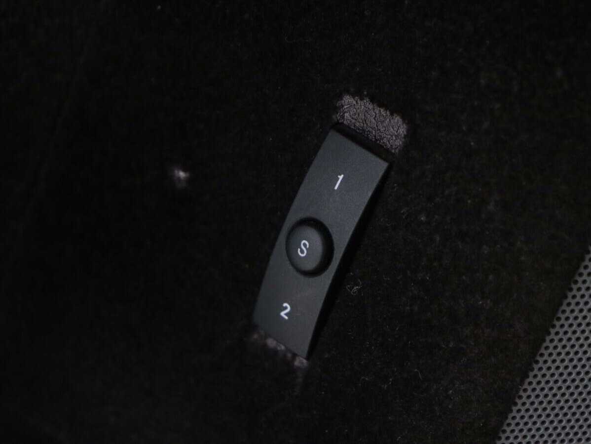 Chrysler 300C 2005 года с пробегом. Фото: #13