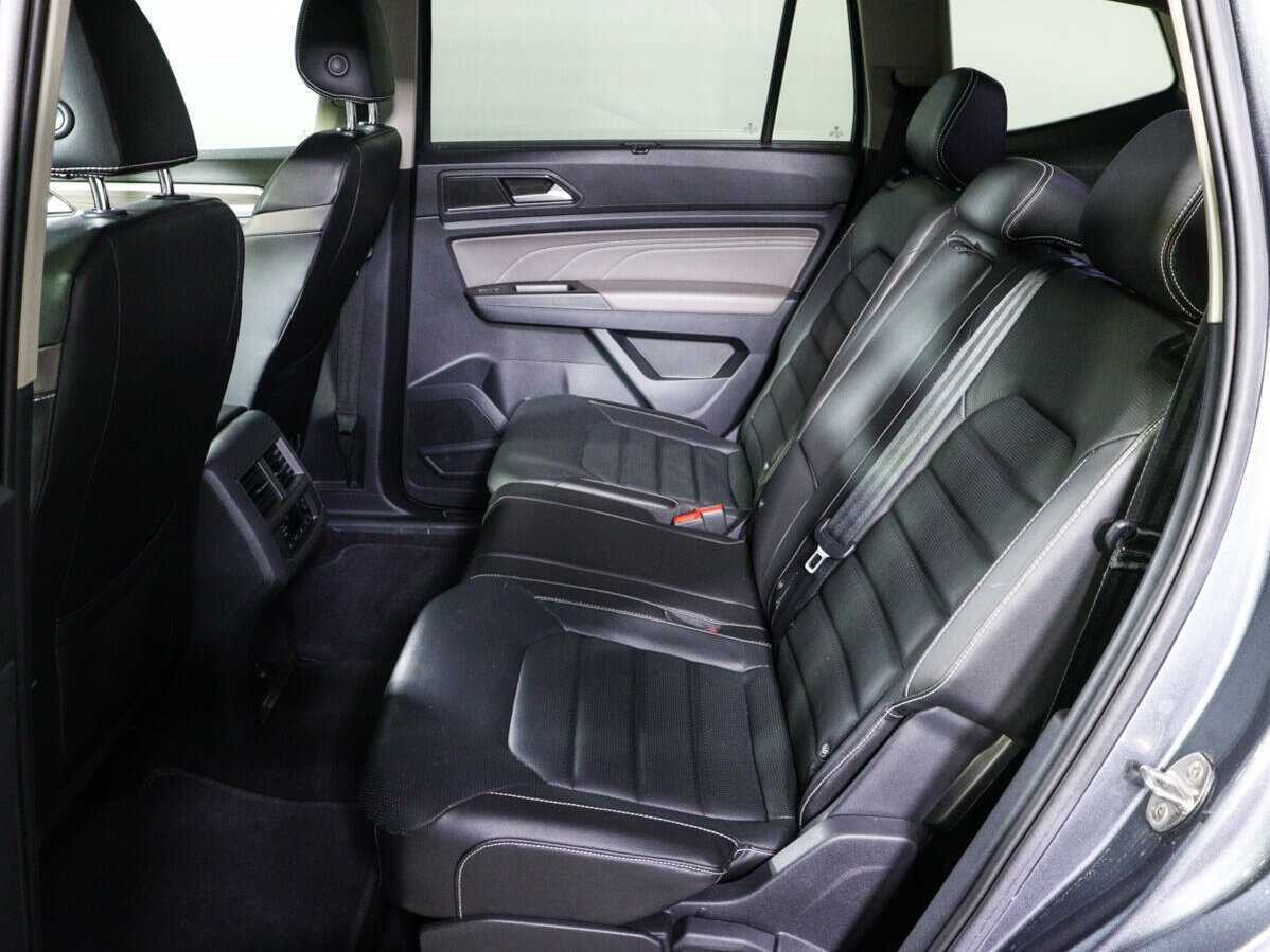 Volkswagen Teramont 2021 года с пробегом. Фото: #7