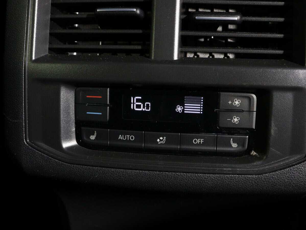 Volkswagen Teramont 2021 года с пробегом. Фото: #11