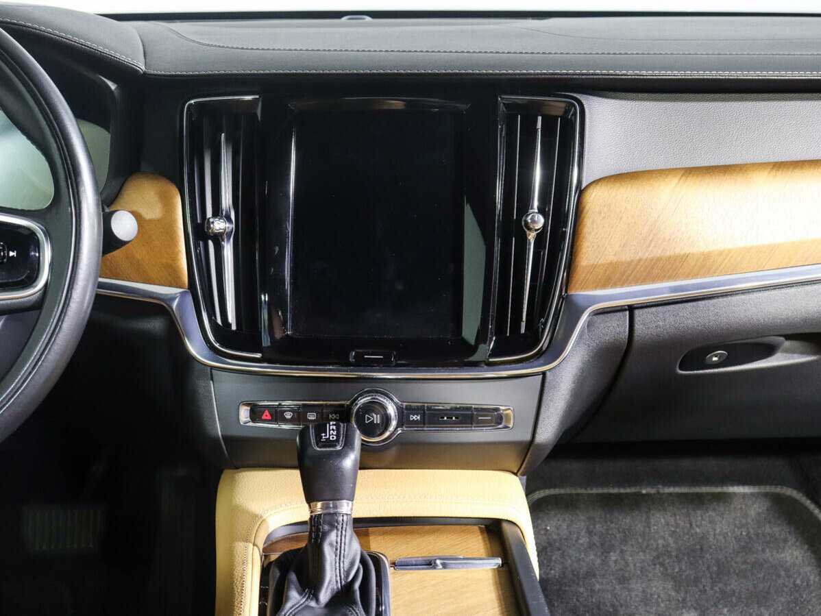 Volvo S90 2020 года с пробегом. Фото: #9