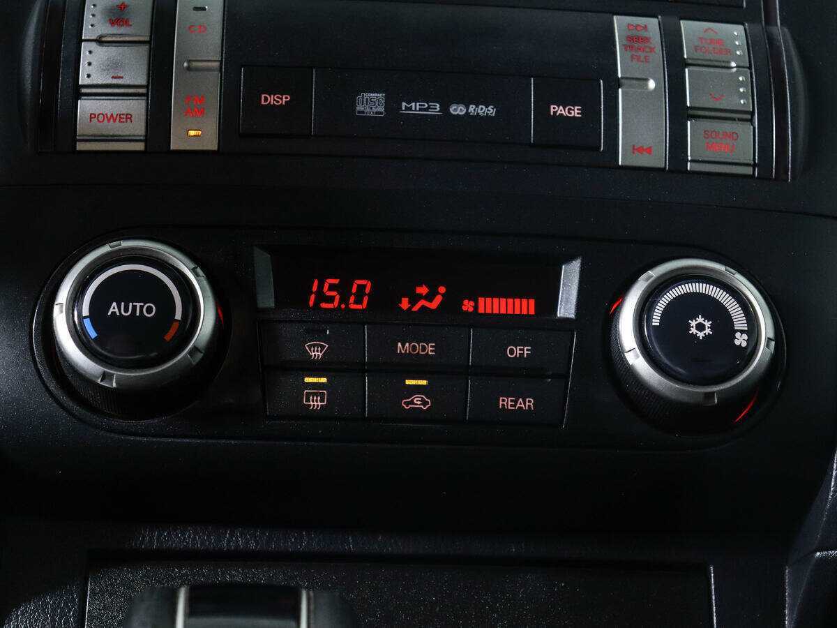 Mitsubishi Pajero 2011 года с пробегом. Фото: #13