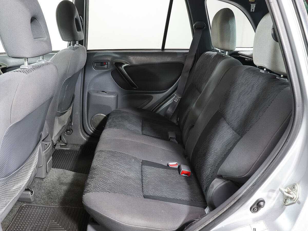 Toyota RAV4 2002 года с пробегом. Фото: #8