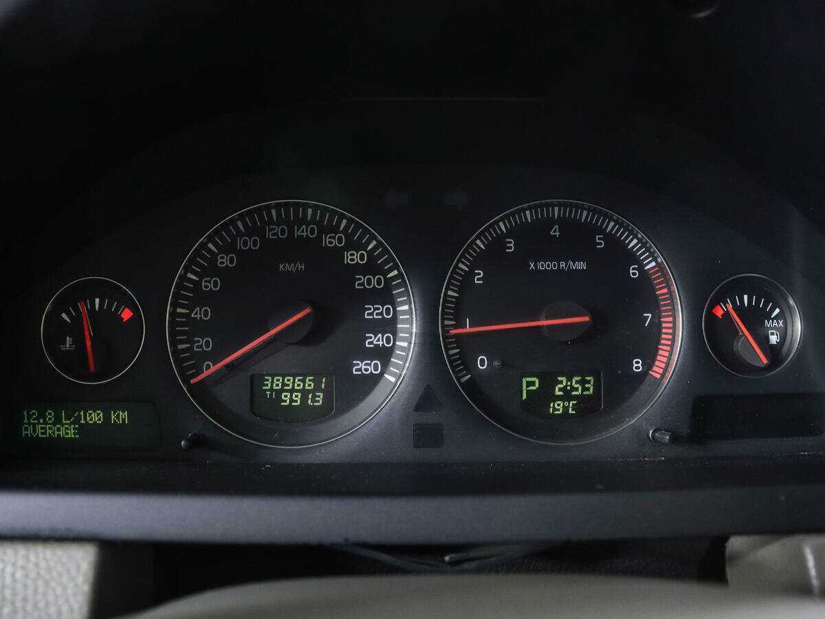 Volvo XC90 2002 года с пробегом. Фото: #10