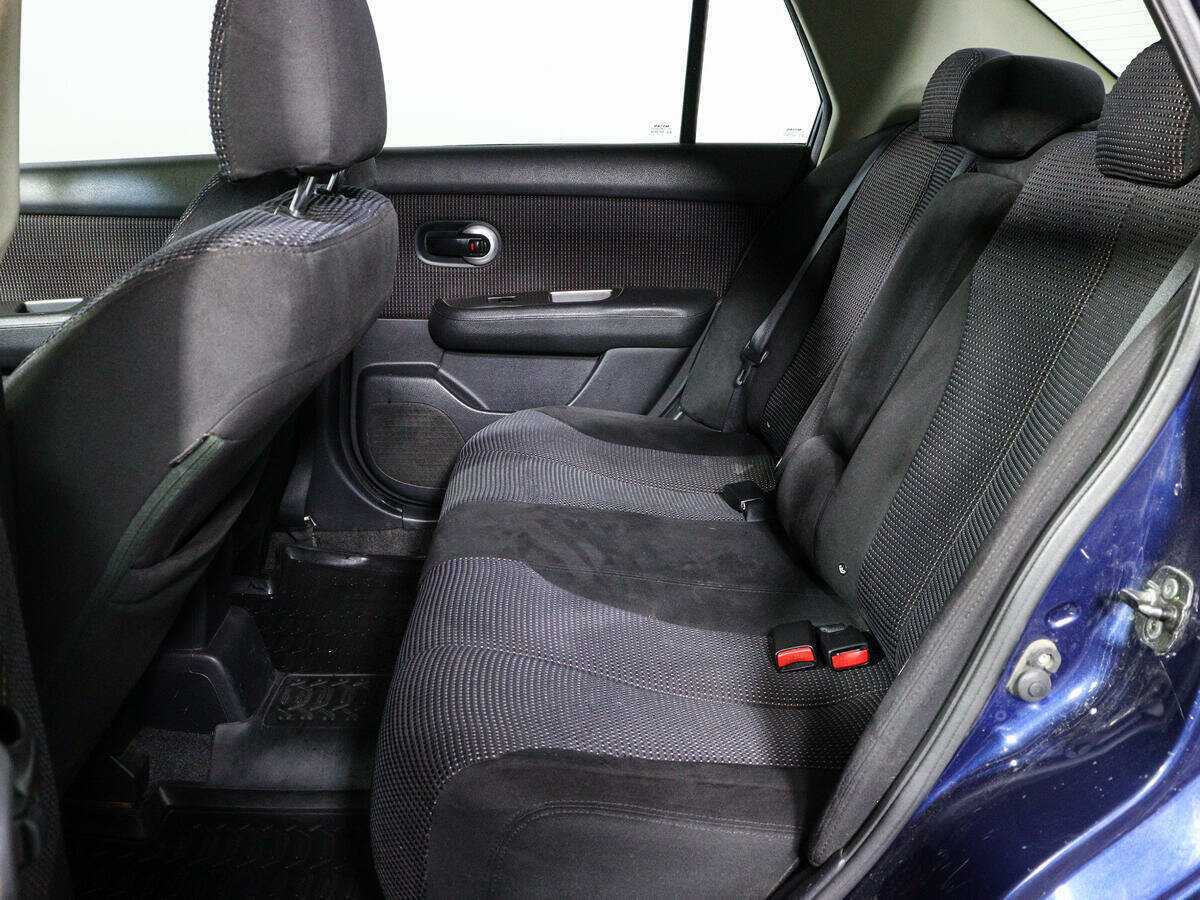 Nissan Tiida 2011 года с пробегом. Фото: #9