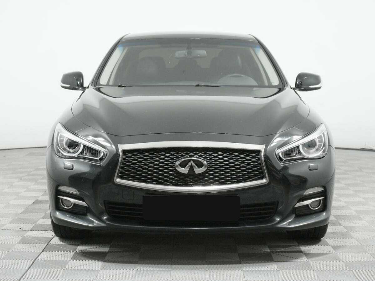 Infiniti Q50 2014 года с пробегом. Фото: #1