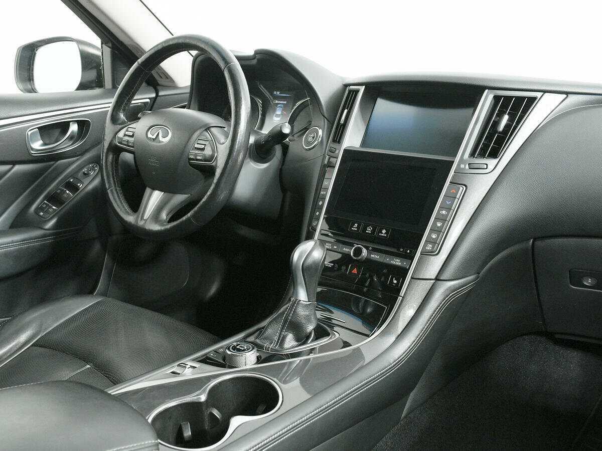 Infiniti Q50 2014 года с пробегом. Фото: #6