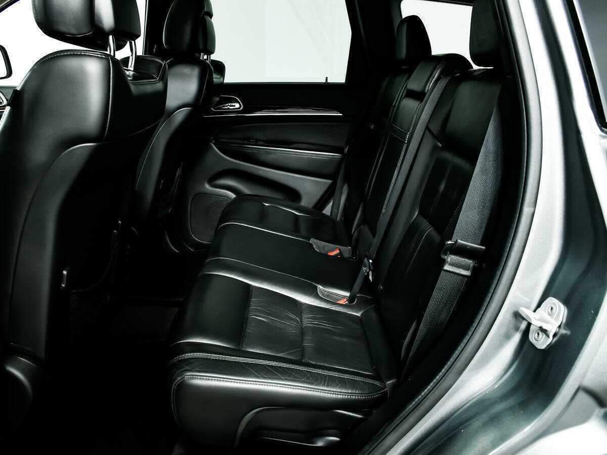 Jeep Grand Cherokee 2011 года с пробегом. Фото: #11