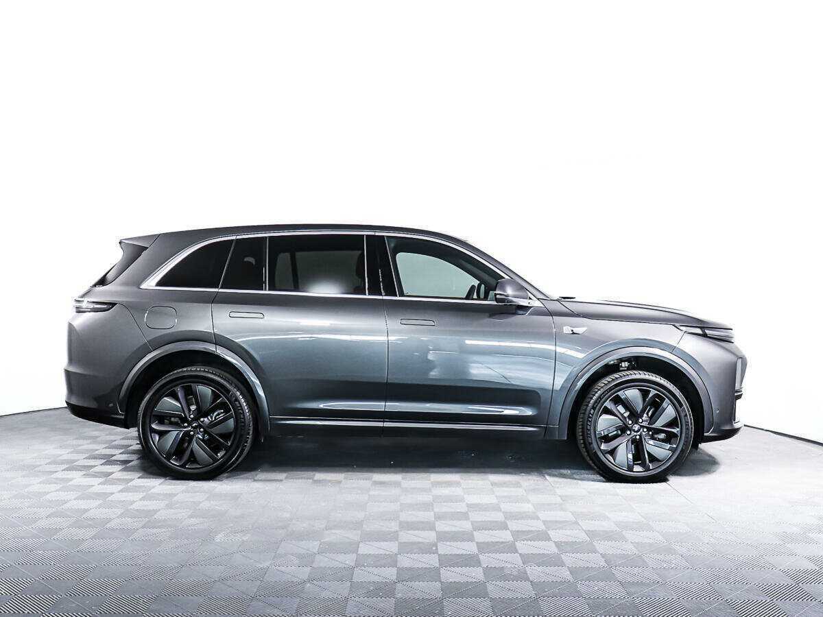 LiXiang L7 2023 года с пробегом. Фото: #2