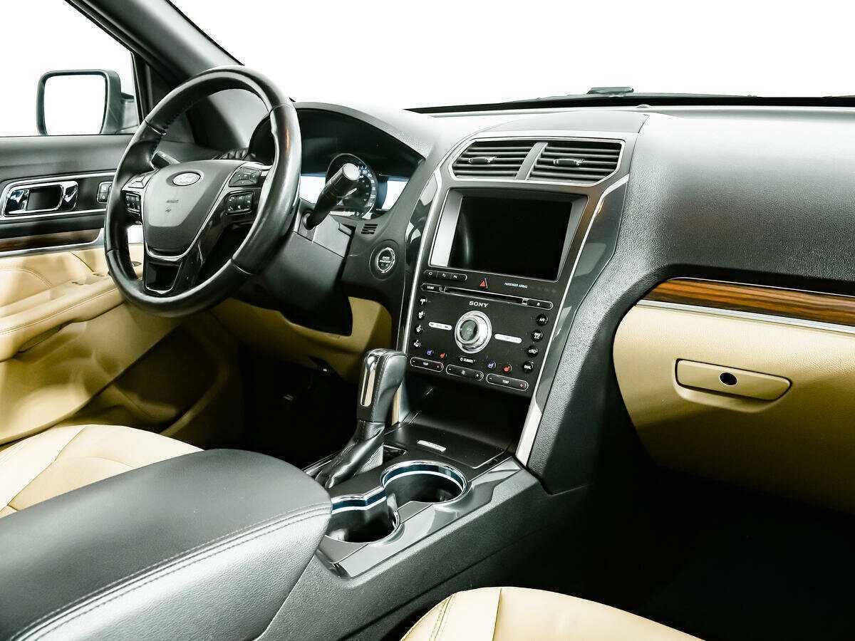 Ford Explorer 2017 года с пробегом. Фото: #6