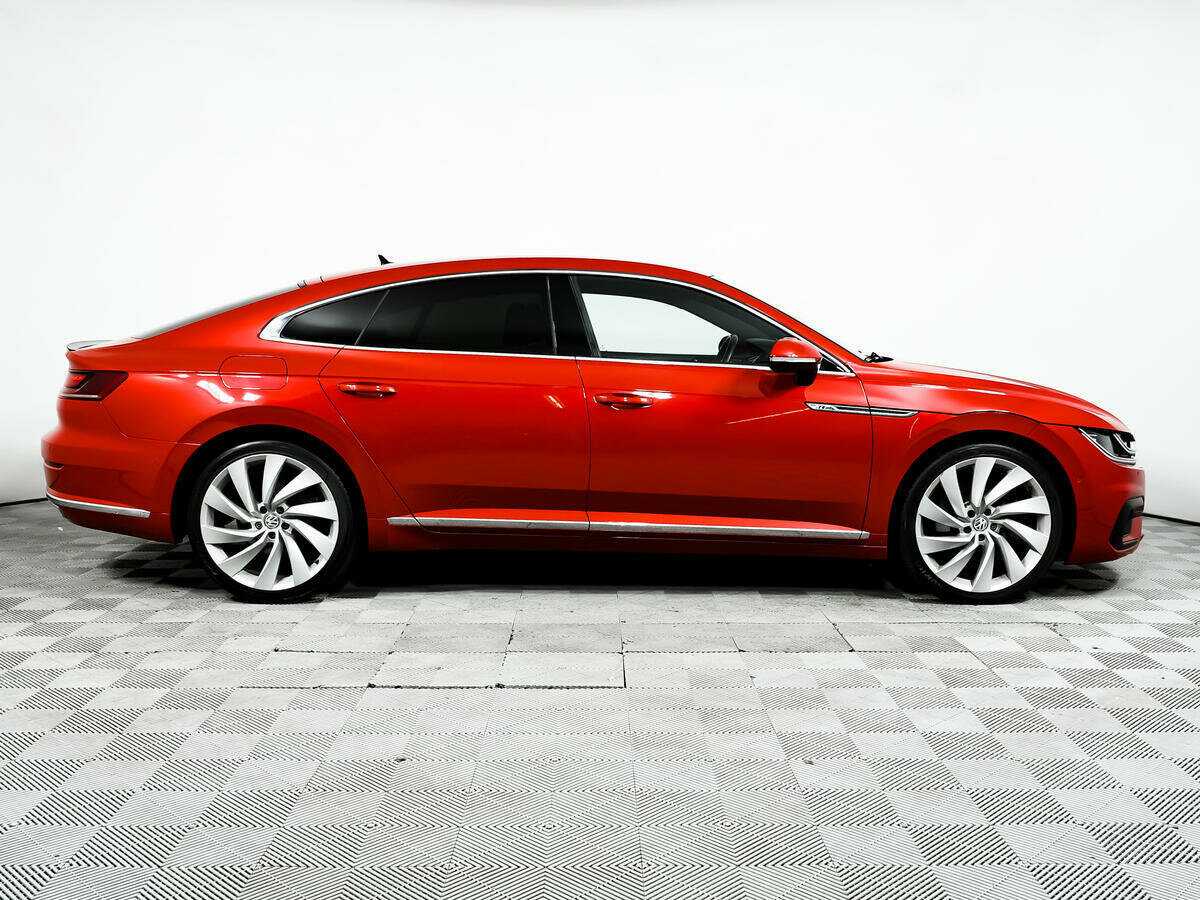 Volkswagen Arteon 2017 года с пробегом. Фото: #3