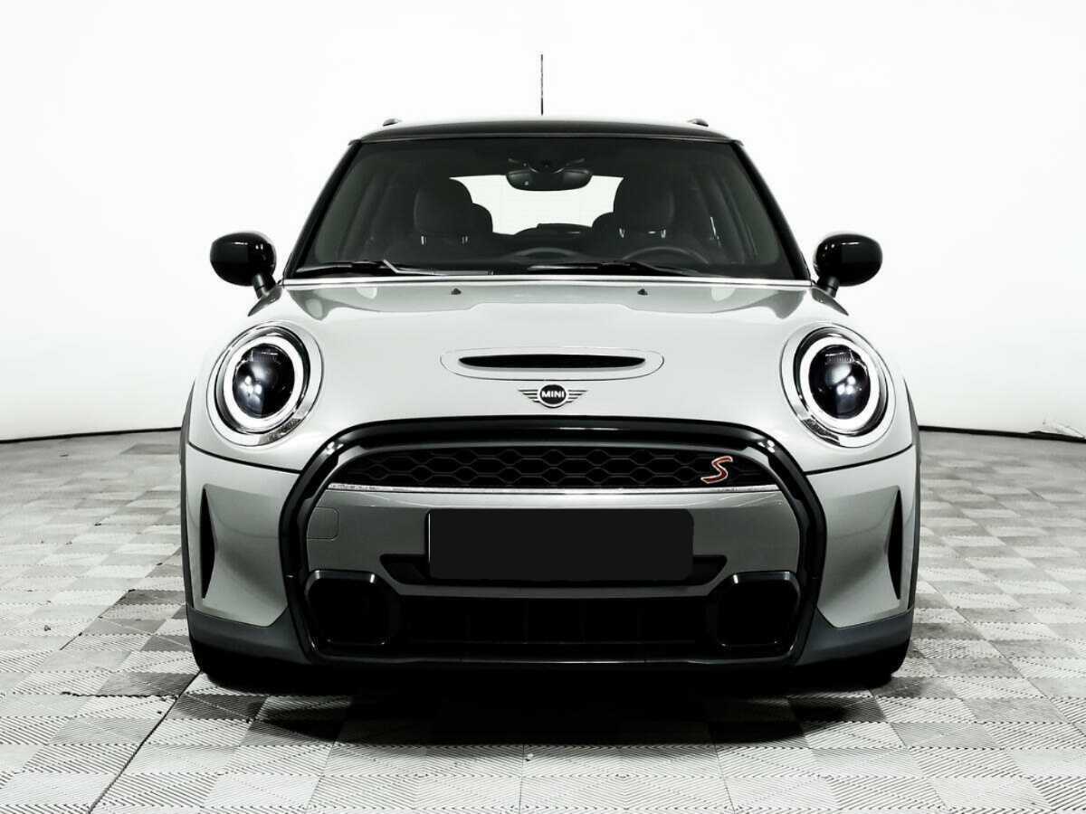 Mini Hatch 2021 года с пробегом. Фото: #1