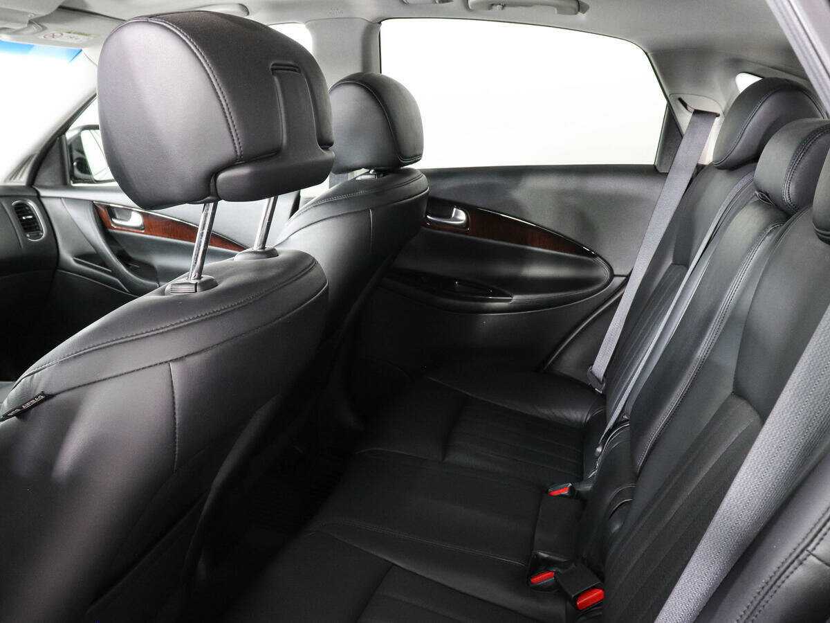 Infiniti QX50 2015 года с пробегом. Фото: #7