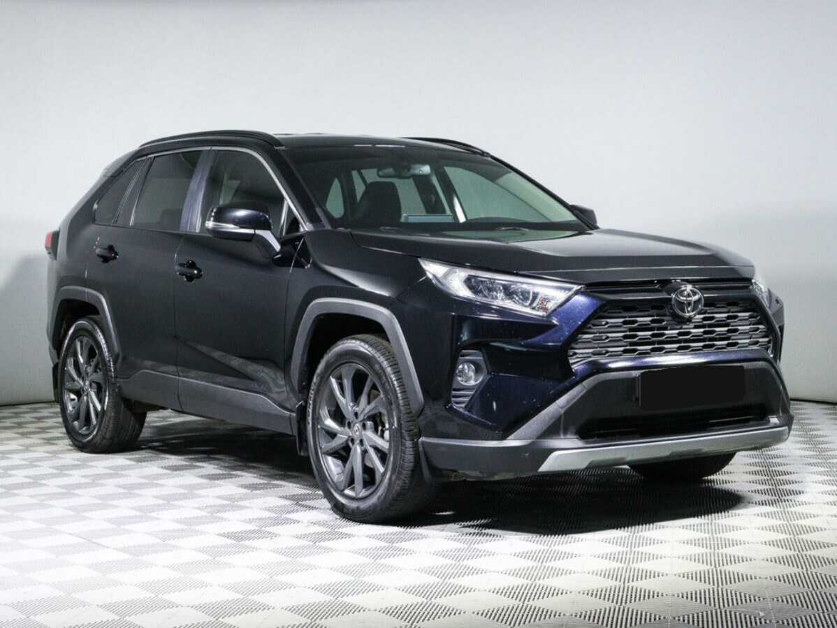 Toyota RAV4 2021 года с пробегом. Фото: #2