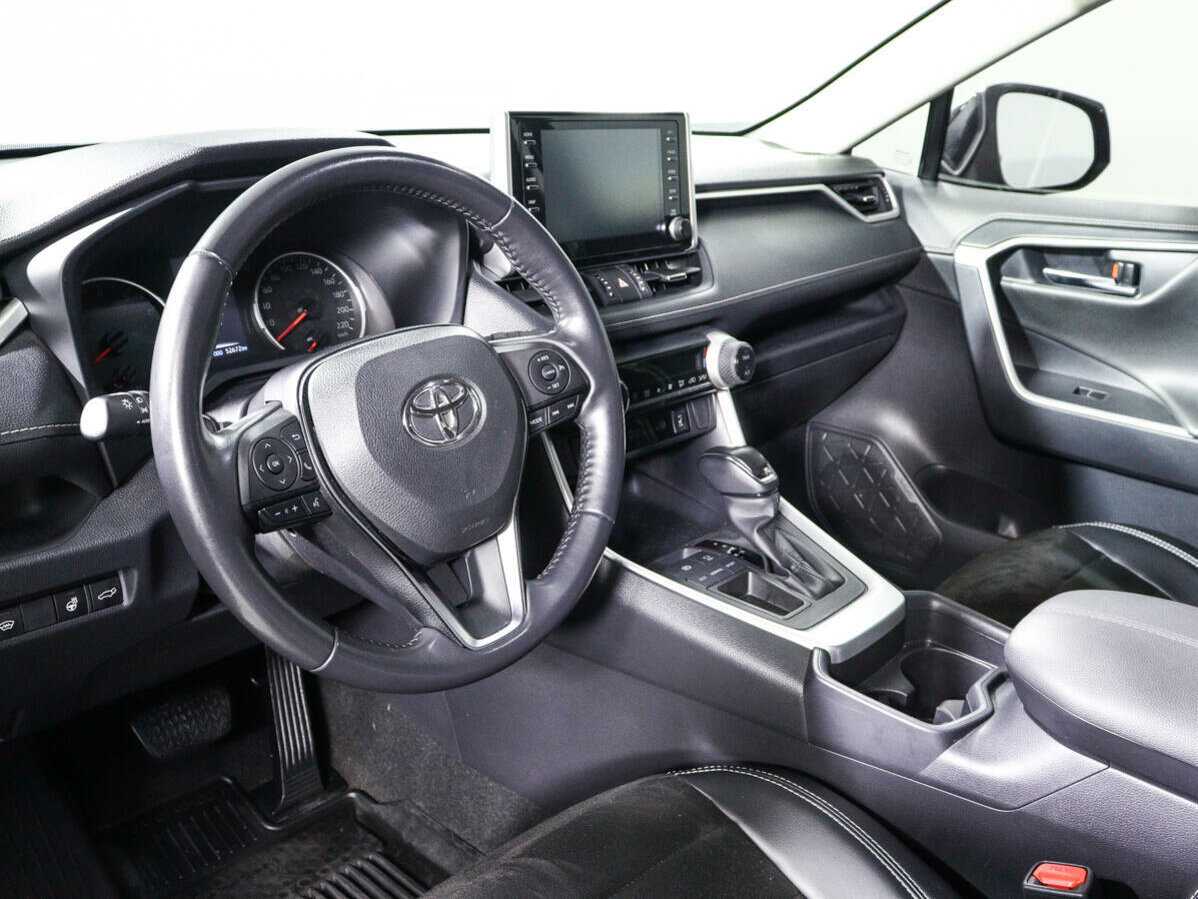 Toyota RAV4 2021 года с пробегом. Фото: #11