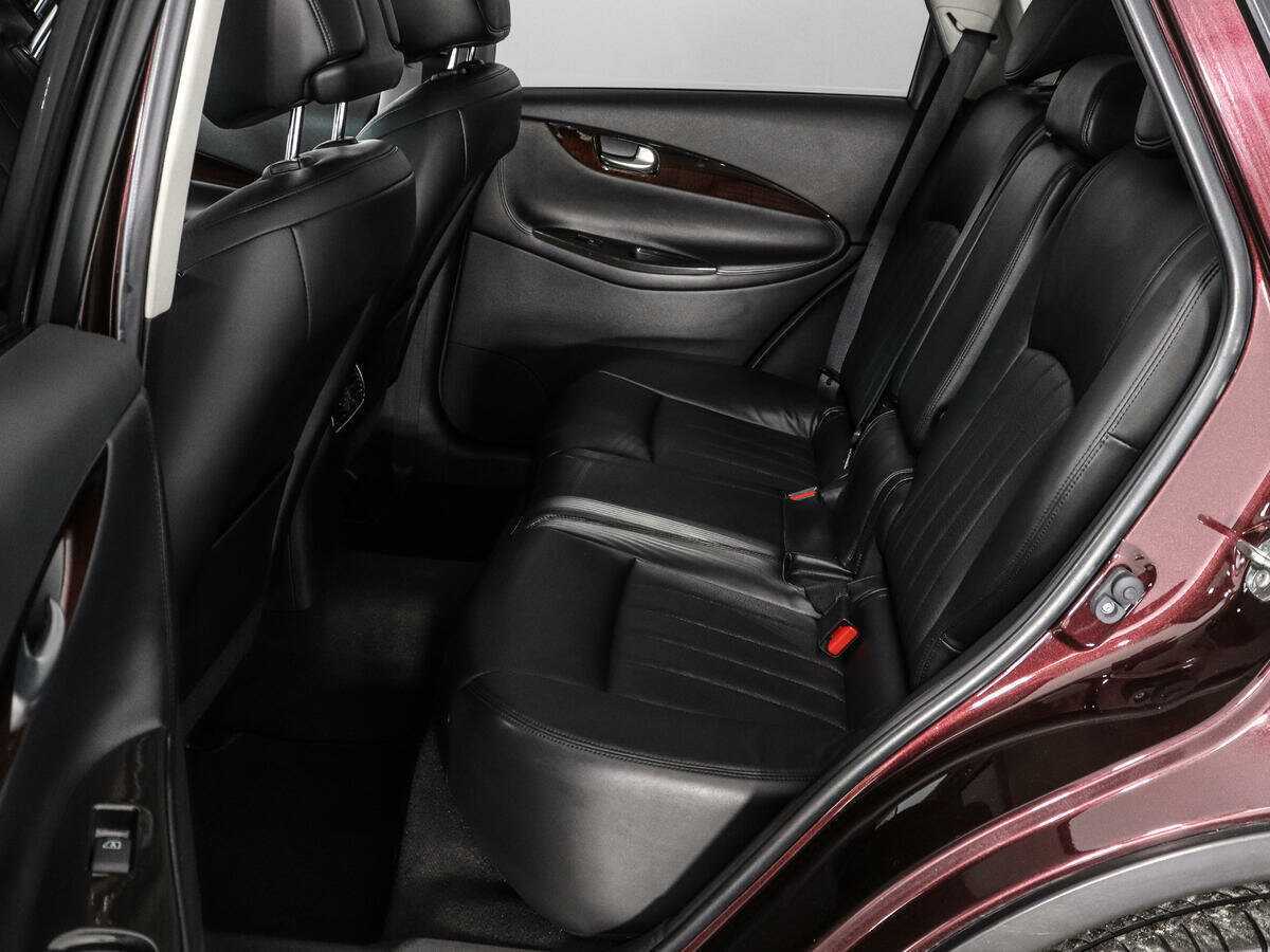 Infiniti QX50 2015 года с пробегом. Фото: #12