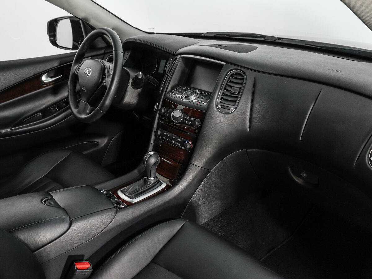 Infiniti QX50 2015 года с пробегом. Фото: #13
