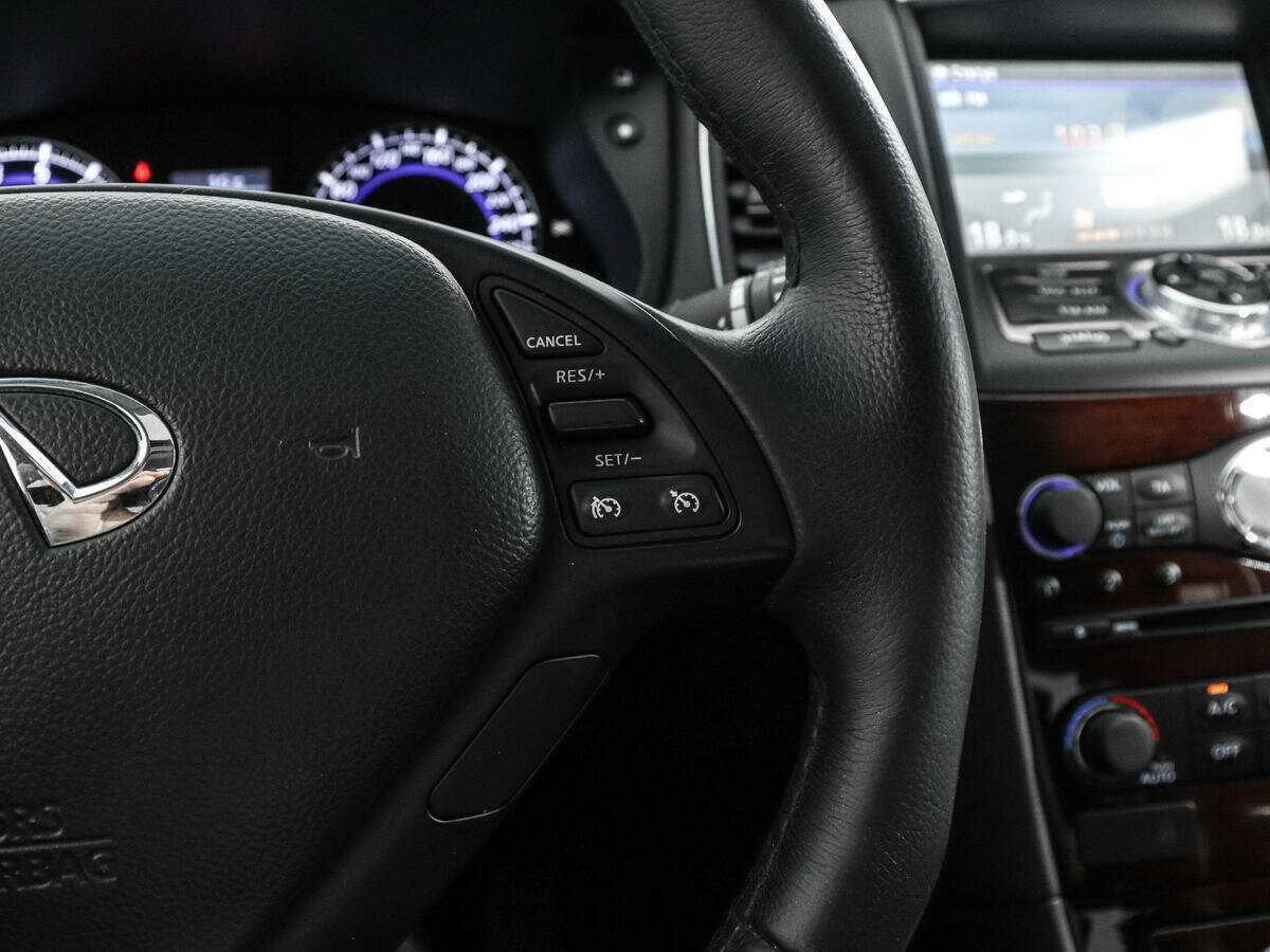 Infiniti QX50 2015 года с пробегом. Фото: #15