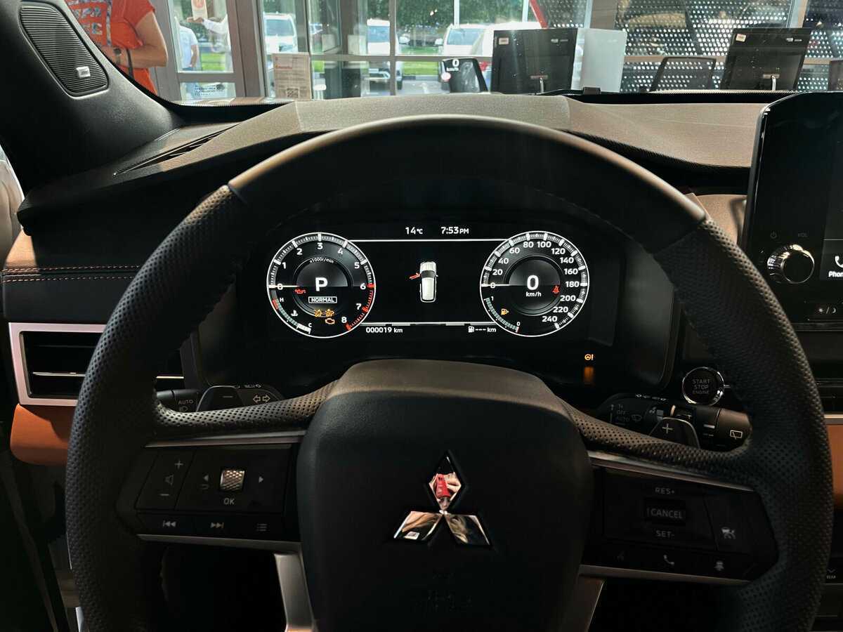 Mitsubishi Outlander 2022 года с пробегом. Фото: #8