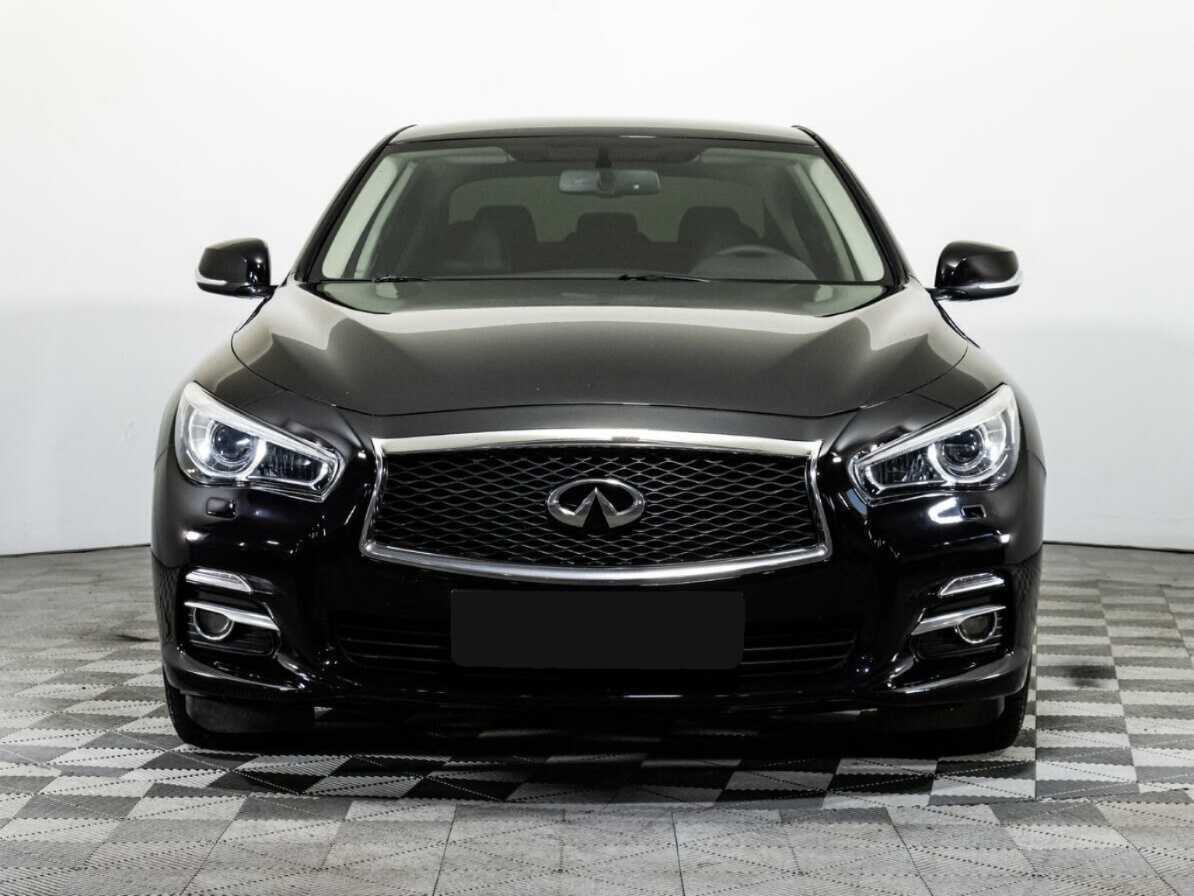 Infiniti Q50 2014 года с пробегом. Фото: #1
