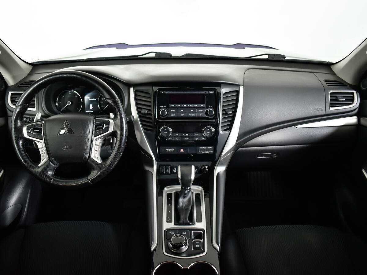 Mitsubishi Pajero Sport 2019 года с пробегом. Фото: #11